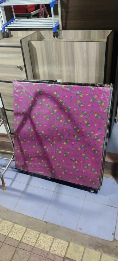 Full Size Iron Foam Folding Bed, 6x3 Feet