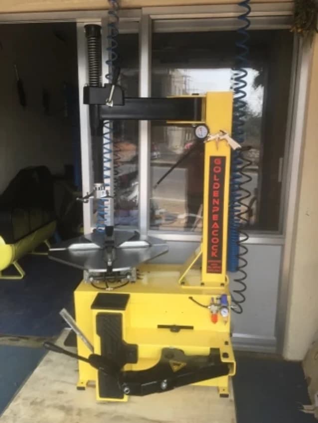 Tyre Changer Machine