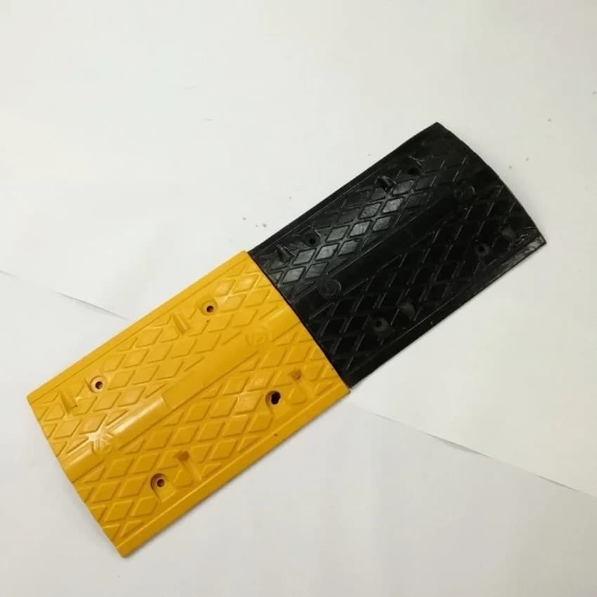 Road / Society Rubber Speed Breaker (35 Ton)