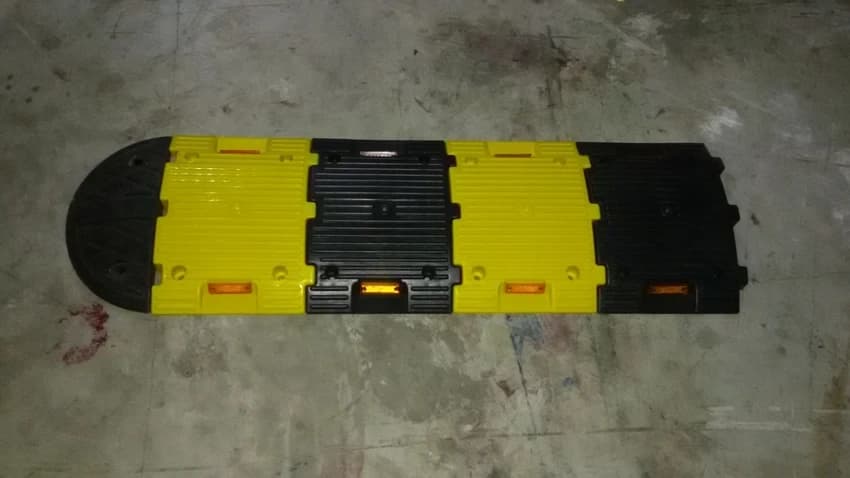 Rubber Black & Yellow Plastic Speed Breaker, For Road Safety