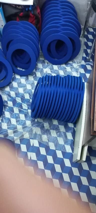 Blue Rubber Spacers, Size: 10inch(D)