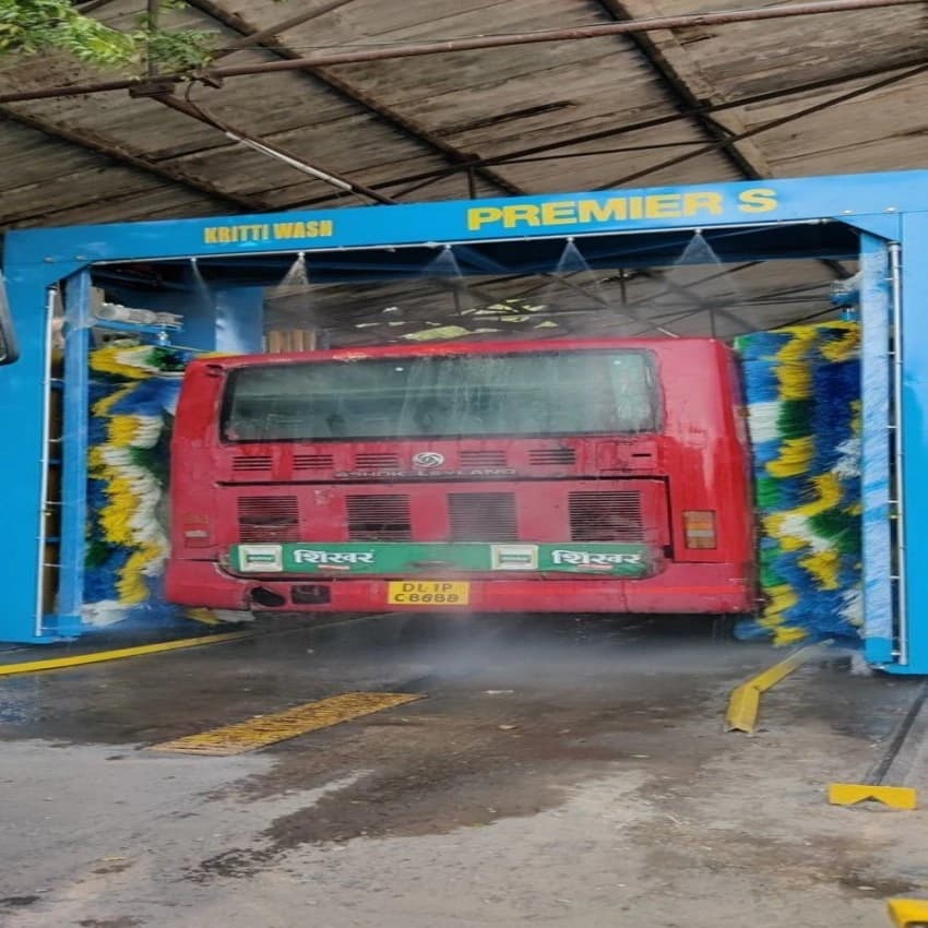 2 Brush Bus Wash Machine With Imported Brush, Motor Power: 6- 10 HP
