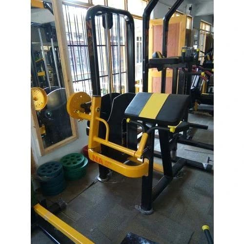 Preacher Curl Machine
