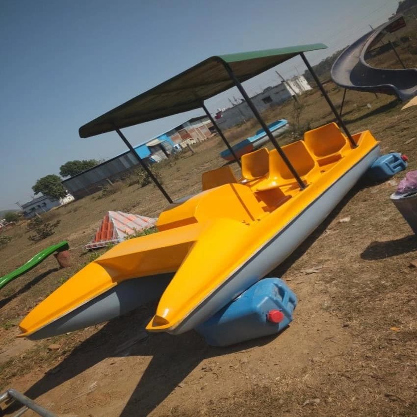 Fibre Paddle Boat, Number Of Seater: 04